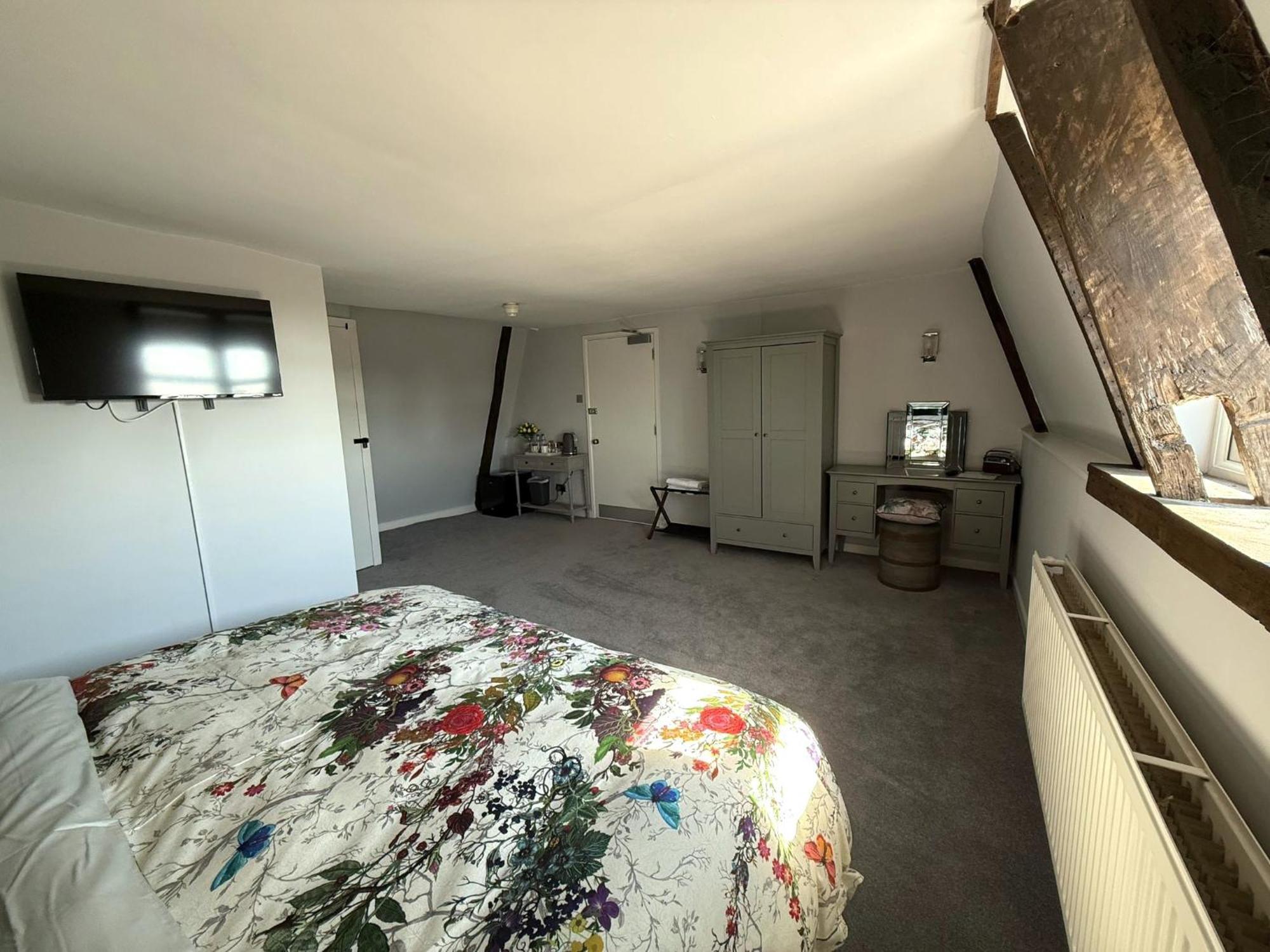 Hotel The White Hart Atworth Zewnętrze zdjęcie