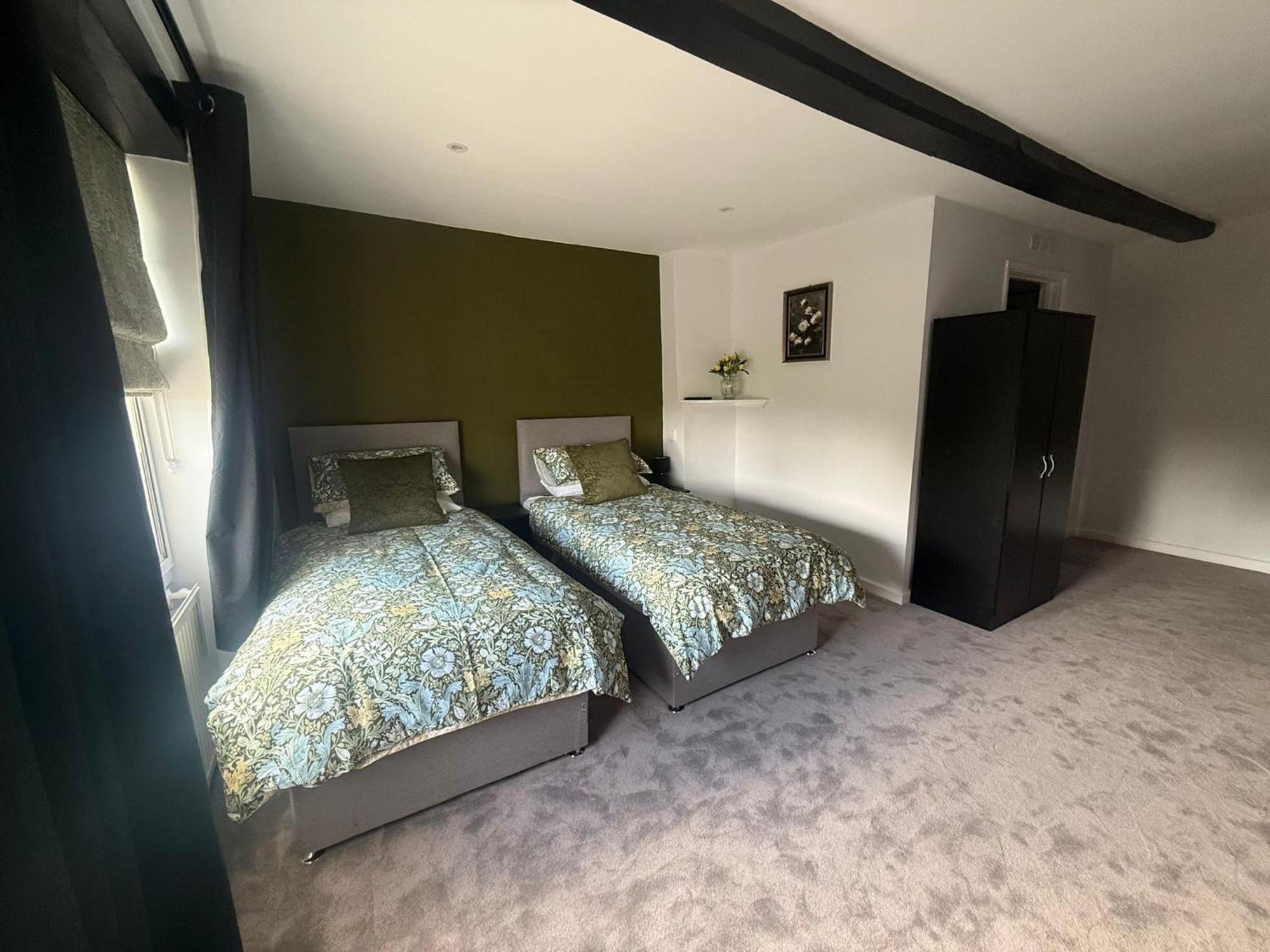 Hotel The White Hart Atworth Zewnętrze zdjęcie