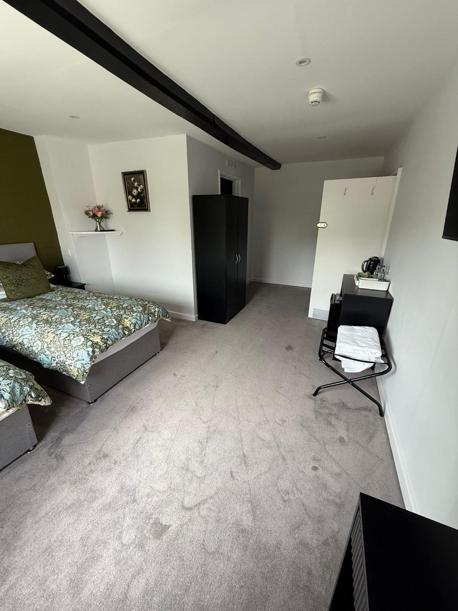 Hotel The White Hart Atworth Zewnętrze zdjęcie